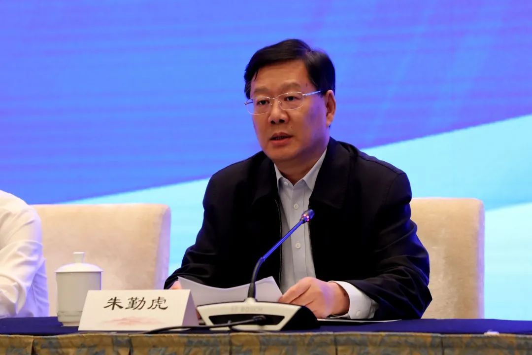 640 (4) 澳门信誉平台推荐网站